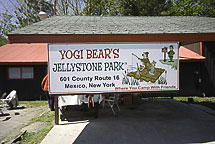 Jellystone sign